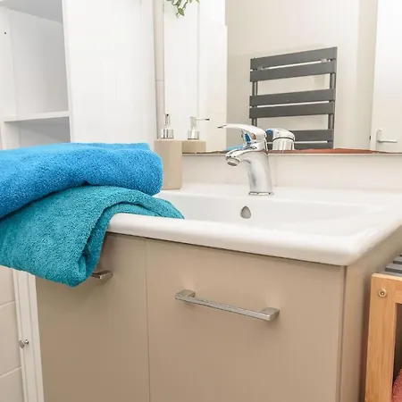 Les 7 Iles Apartment