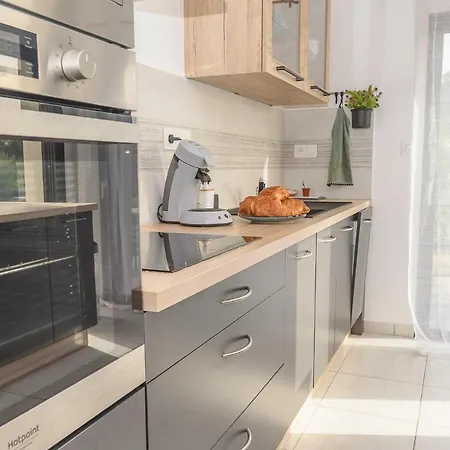 Les 7 Iles Apartment